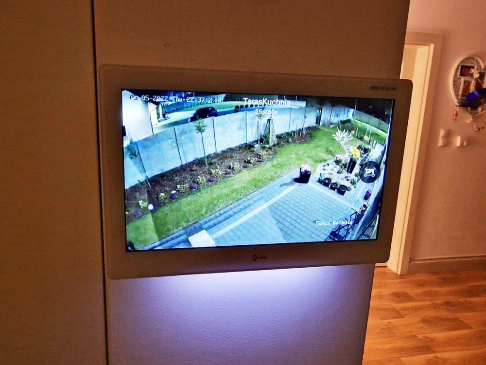 Monitor Hikvision 10.1 Wi-Fi do wideodomofonu IP - obrazek 3